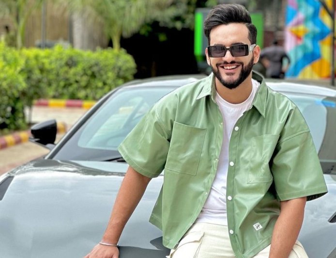 Abhishek Malhan Involved In 'Hi Box App Fraud,' Victims Say 'Sabka Paisa Phasa Ke Khud Soye Hai Aap'